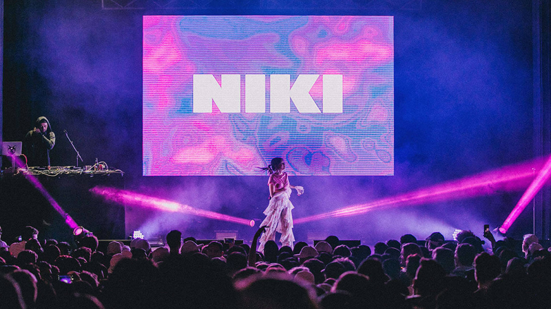 Image TIKET KONSER WORLD TOUR NIKI SOLD OUT DALAM 7 MENIT